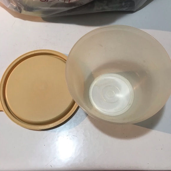 Tupperware Refrigerator Bowl - Picture 3 of 5